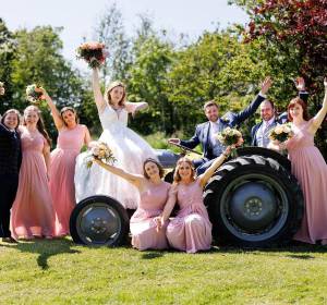 Essex countyside garden wedding | Vaulty Manor | Essex