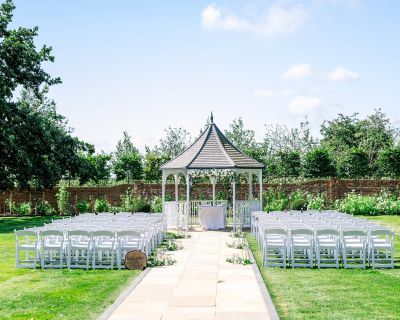 Stunningly beautiful essex garden weddings venue vaulty manor